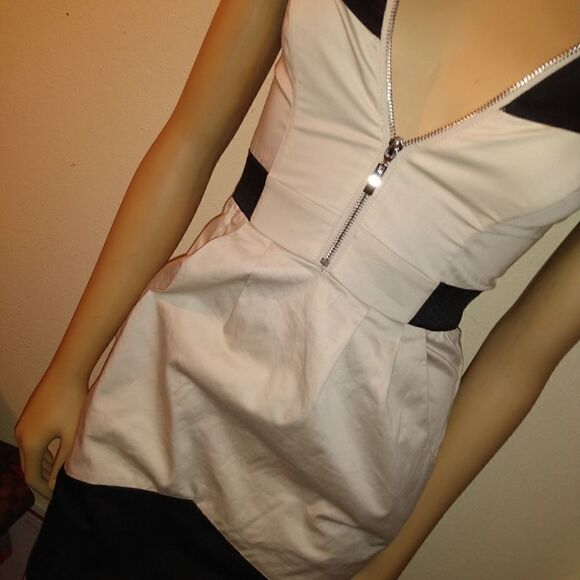 Beige and black H&M dress, size 2 - Picture 5 of 7